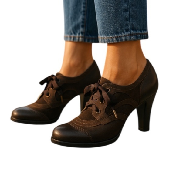 INDIGO By Clarks Round Toe Tied Pump Brown Leather and Suede Vintage Vibe Size 6 - Picture 1 of 11